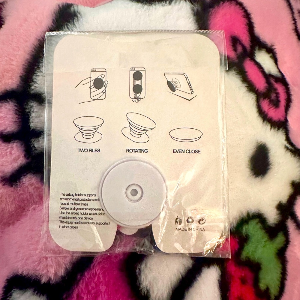 NWT Hello Kitty Red Phone Grip Stand Pop Socket Style Holder - Picture 4 of 6